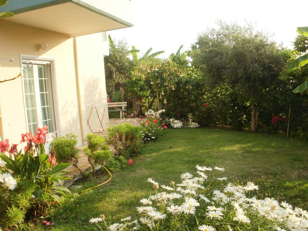 Triantis Apartments Lygia  Quarto foto